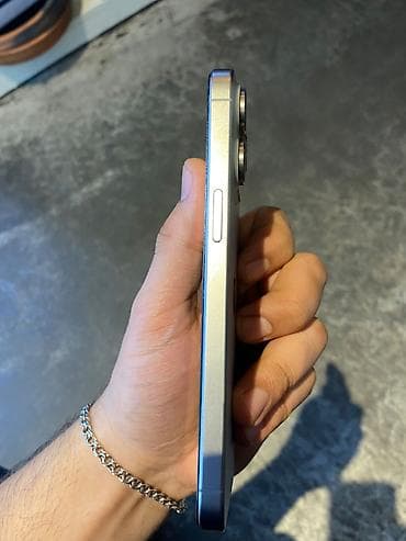 redmi 4 pro: IPhone 15 Pro Max, 256 GB, Simsiz şarj, Face ID — 5