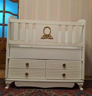 Oğlan və qız üçün, Dördbucaq, Beşik, Dəstsiz, Matrassız, Yellənmə mexanizmsiz