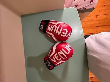 Venum boks əlcəkləri – qırmızı/ağ dizayn. - Marka: Venum - Tip