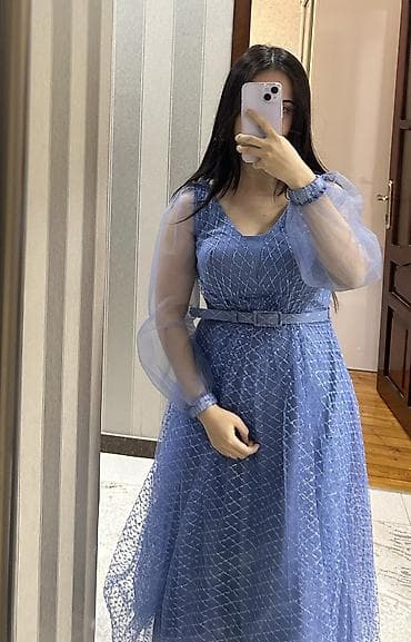 200 aznə alınıb.XS və S ölçülərə uyğundur.Bir dəfə geyinilib.İstəsəniz lalafo.az -da 200 aznə alınıb.XS və S ölçülərə uyğundur.Bir dəfə geyinilib.İstəsəniz