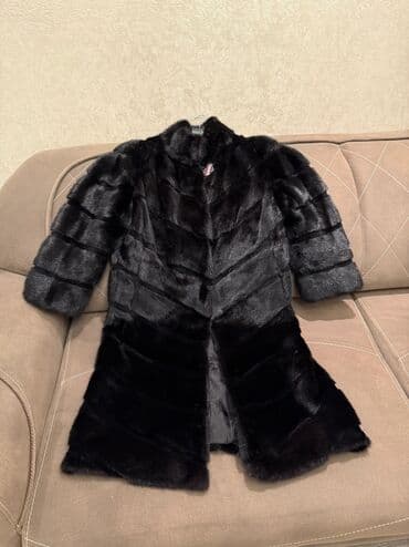 Qara rəngli qadın kürkü - Material: təbii xəz görünüşlü, sıx və lalafo.az -da Qara rəngli qadın kürkü - Material: təbii xəz görünüşlü, sıx və