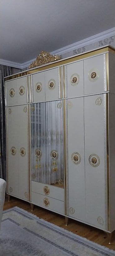 termo: İri Dolab və güzgü kamot kimidə stifadə etmek olur yenidir az stifadə — 1