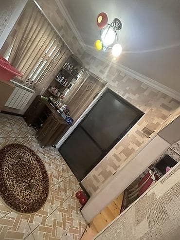 kreditle evler: 3 otaqli heyet evi 2 masinliq heyeti var we xsi yasadiqim evdi qosa — 6