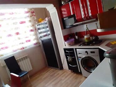 9 ci mikrorayon satilan evler: Bakı, 3 otaqlı, Köhnə tikili, m. Neftçilər, 80 kv. m — 8