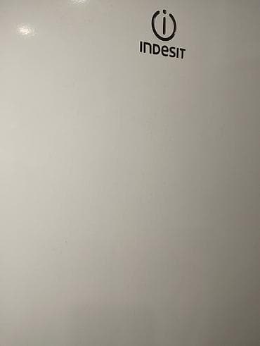 2 qapılı Indesit Soyuducu Satılır, rəng - Ağ