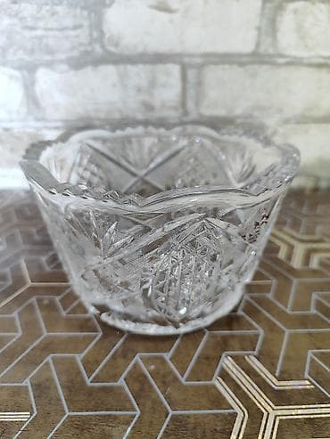 Kəsimli şüşə qab 2 eded 25 m. - Material: şəffaf, ağır şüşə (kristal