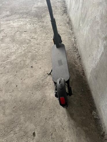 yeni zeng mahnilari: Elektrik skuter - Şəhər içi rahat və çevik hərəkət üçün kompakt — 3