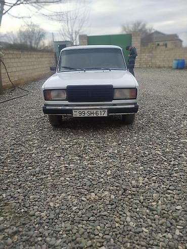 maşın satı: VAZ 2107, ağ rəng. Klassik kuzov, kvadrat faralar və xrom-qara ön — 1