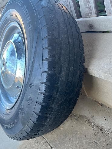 volqa ehtiyat hisseleri: Qaz volqa 21 / 24 / 2410 / 31 / ucun 1 eded disk r14, ustunde teker — 3