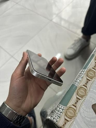 iphone 4 qiyməti: IPhone 13, 128 GB, Ağ, Face ID — 5