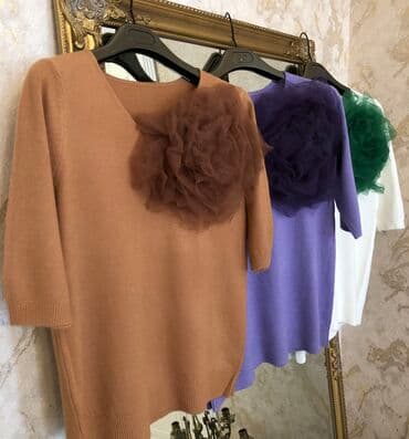 Baş geyimləri: Satişda 110 azndi. Italya istehsalı. 100% kaşmır .Zerif ve yuksek — 1