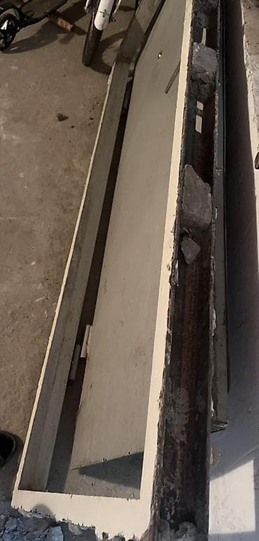 qapi taxda: Metal giriş qapısı satılır. Qapı komple qutu ilə birlikdədir və — 7