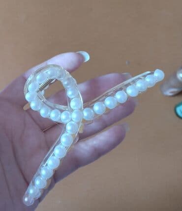 Yeni zajim broşka.Mirvarisi ag rengdir,qetiyyen istifade edilmeyib