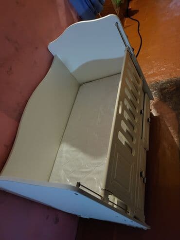 uşaq beşikləri sədərək: Oğlan və qız üçün, İşlənmiş, Dördbucaq, Beşik, Matras ilə, Yellənmə mexanizm ilə — 2