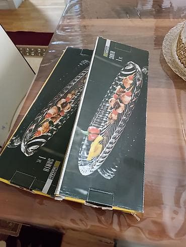 azza tortu: Tort və şiriniyyat qabı, Şüşə — 1
