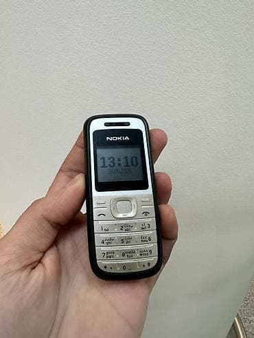 Nokia < 2 GB Memory Capacity, rəng - Qara, Düyməli