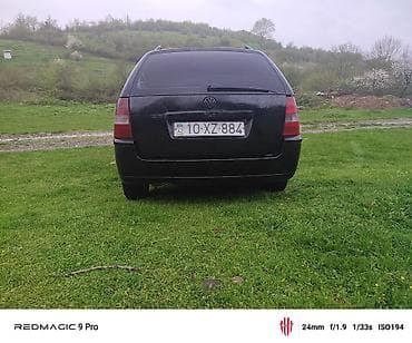 qatlanan guzgu: Volkswagen Polo: 1.8 l | 2005 il Universal — 2
