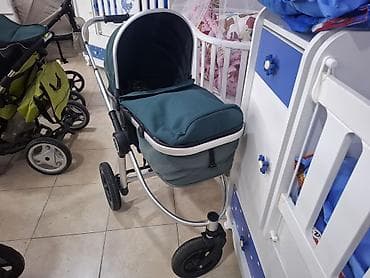 Çıxarıla bilən beşikli araba