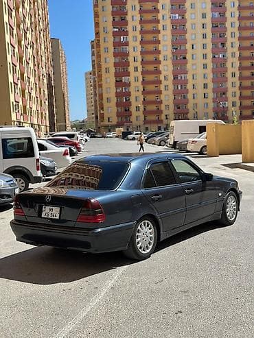 продается авто: Mercedes-Benz C-Class: 2 л | 1999 г. Седан — 4