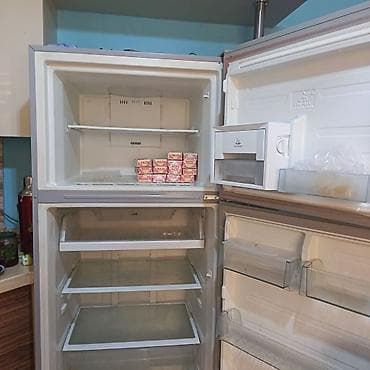 islemis soyducular: Hec bir problemi yoxdur Midea markalı ikiqapılı soyuducu. Üst hissədə — 5