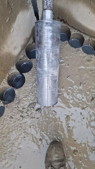 yasil dirnaq bezekleri: #betonisleri #beton #betonkesme #betonkəsimi #betonkesim #betondesme — 7
