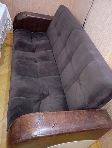 divan kohnə: Qəhvəyi rəng palitrasında rahat divan - Ölçü: təxmini 3 nəfərlik — 2