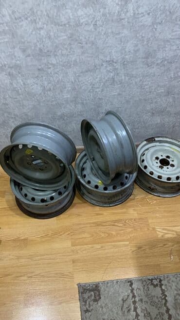 Disk təkərlər: 5 ədəd disk hamısı birgə 80manat, əyrisi yoxdur, zavod rəngləridir — 1
