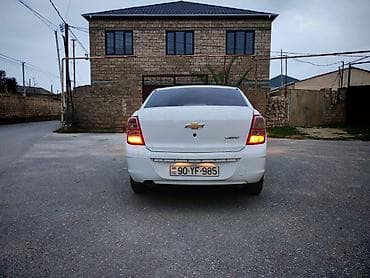 disk: Chevrolet Cobalt sedan. 5 illik kredit 14 ayi verilib. taksi — 4