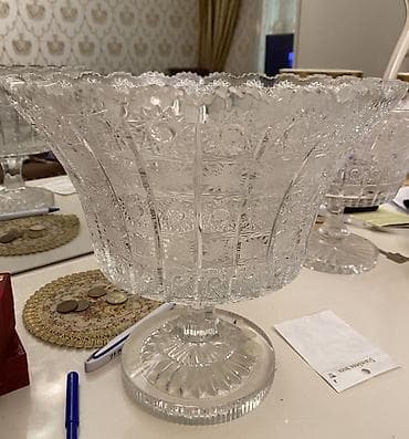 TƏZƏDİ.Kəsilmiş şüşədən hazırlanmış dekorativ meyvə/gül qabı -