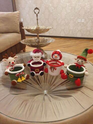 tort bezemek ucun spris: Yenil il temalı əl işi “Şaxta Baba” konteyneri - Material: əl ilə — 13