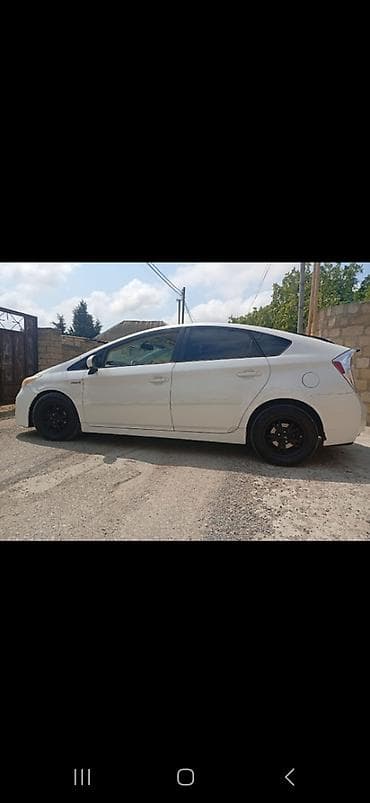 cayenne krilo 2013: Toyota Prius: 1.8 l | 2012 il Hetçbek — 4