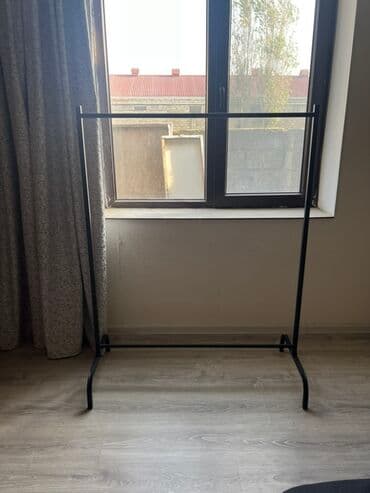 lazer otagi arenda: Ölçü texmini Hündürlük 134 Eni 103 Metall paltar asılqanı/rax - — 9