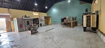 əmlak: Su, qaz, isiq (3 faza, o faza), kanalzasiya sistemi, səhrlər arasi — 10