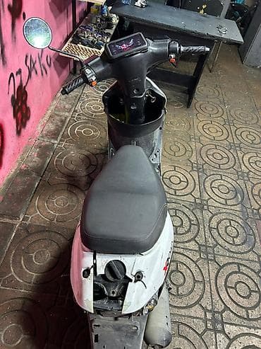 şirvan mapet: Salam real alıcıya endirim olacaq. XROAD skuter - Gövdə: ağ/qara rəng — 5