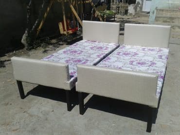 Kravat taxt TEZE 1CI EL mohkem taxtadan her reng kojalar ayaq terefi