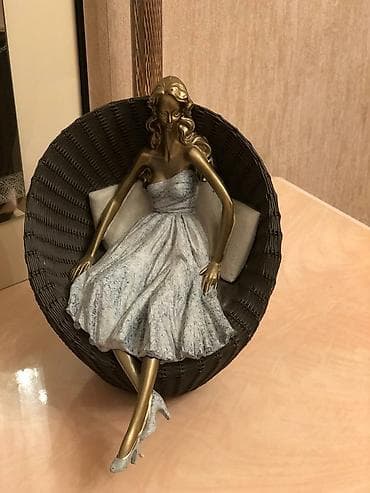 statuetkalar: Figur 
Uzunlug 18
Eni 16 — 1