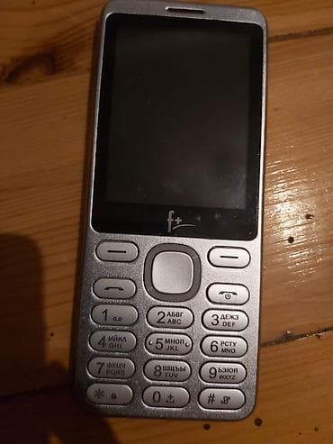 F+ klaviaturalı sade telefon Her bir funksiyasi islekdir sadece