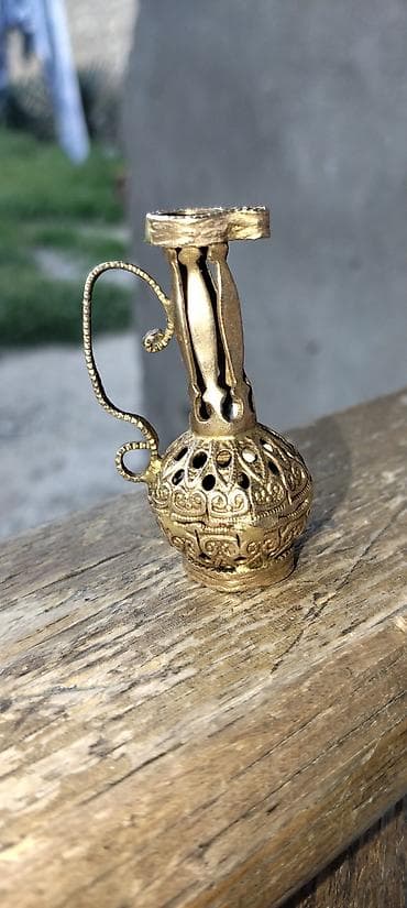 Fiqur, Metal, rəng - Qızılı