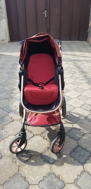 universal araba mima xari: Tünd qırmızı rəngdə və qızılı rəngli çərçivəyə malik çoxfunksiyalı — 2