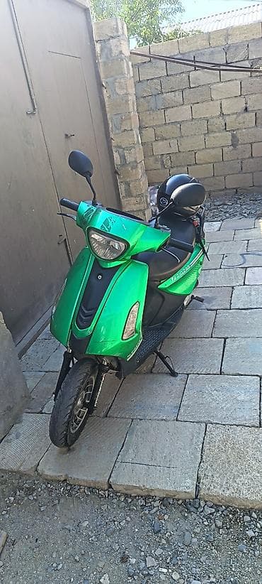 skuter oturacaq: Scooter – ZigZag şəhər daxili istifadə üçün Xüsusiyyətlər: - — 4