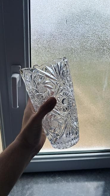 usaq dekoru: Bir vaza, Xrustal — 2