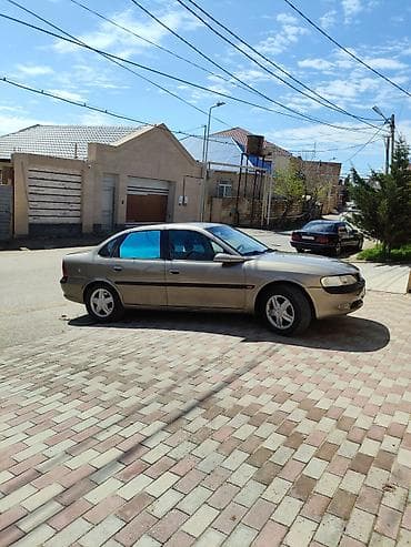 запчасти opel vectra b: Opel Vectra: 1.6 л | Седан — 3