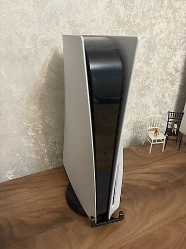 plastation: PlayStation 5 (Disk versiyası) oyun konsolu 2 disk Fifa24,God of War — 1