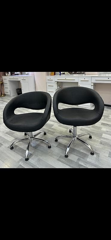 masa və stul: İki eded kreslo ela veziyyetde biri 90 manata.Sondu qiymet.Ünvan — 1