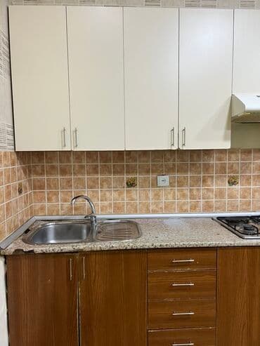 metbex mebel arasi kafel: Mətbəx mebel dəsti – üst və alt dolablar, qaz plitəsi, mətbəx çanağı — 1