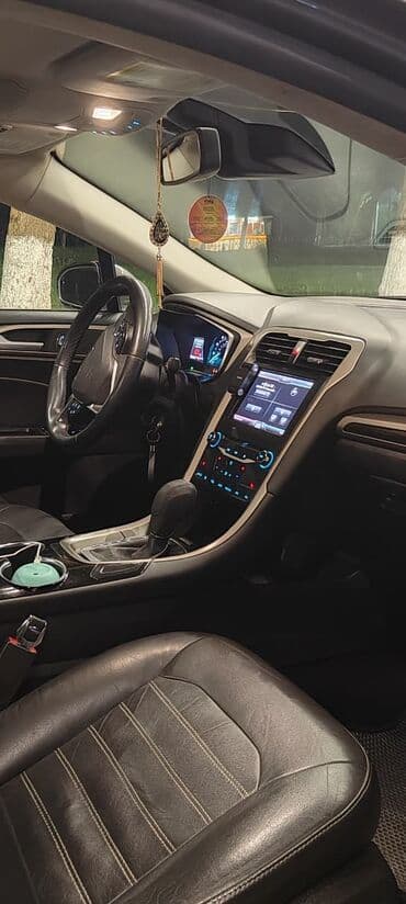 land rover satiş: Ford Fusion sedan - Kuzov: 4 qapılı sedan, tünd boz rəng - Mühərrik — 8