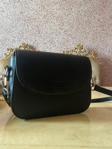 qaşlı çanta: Qara çiyin çantası - Minimalist dizaynlı, oval formalı model - Yumşaq — 1