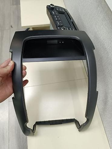 GPS naviqatorlar: Kiya sorentoya zavod maqnitafonu birde cercivesi2010-11-12 modellər — 2