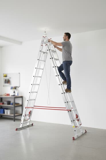 İki sürgü funksiyalı bu alüminium nərdivan, müxtəlif hündürlüklərdə lalafo.az -da İki sürgü funksiyalı bu alüminium nərdivan, müxtəlif hündürlüklərdə