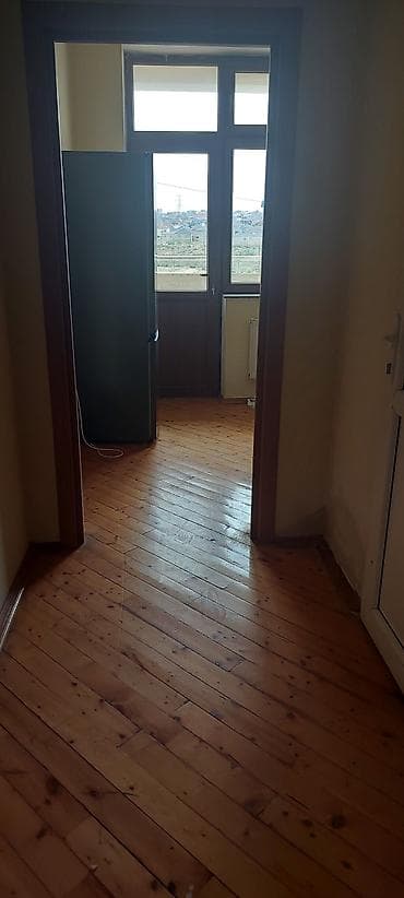 Kirayə mənzillər: 1 otaqlı mənzil – işıqlı və geniş - Plan: dəhliz, mətbəx-balkona — 1